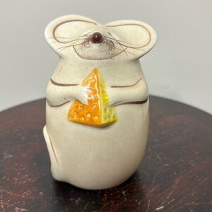 Vintage mouse with cheese sugar / Parmesan holder - pours from eyes